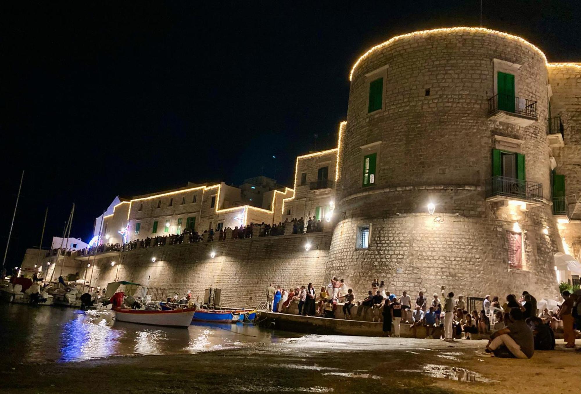 Palazzo Framarino Dei Malatesta - Noble Floor - XIV Century Giovinazzo Ngoại thất bức ảnh
