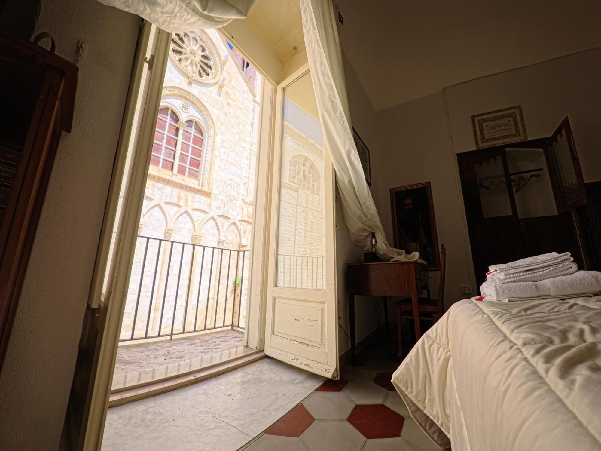 Palazzo Framarino Dei Malatesta - Noble Floor - XIV Century Giovinazzo Ngoại thất bức ảnh