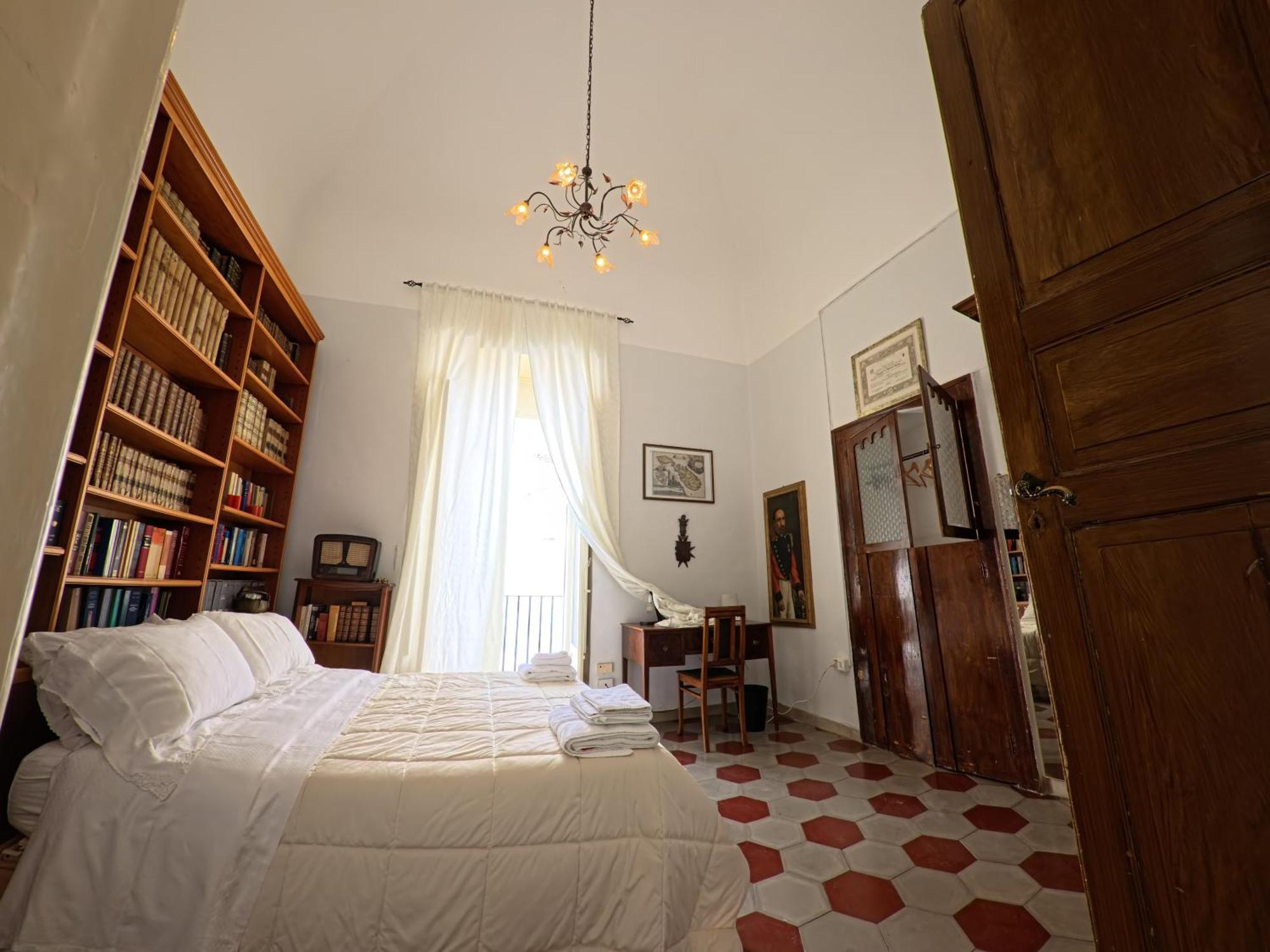Palazzo Framarino Dei Malatesta - Noble Floor - XIV Century Giovinazzo Ngoại thất bức ảnh
