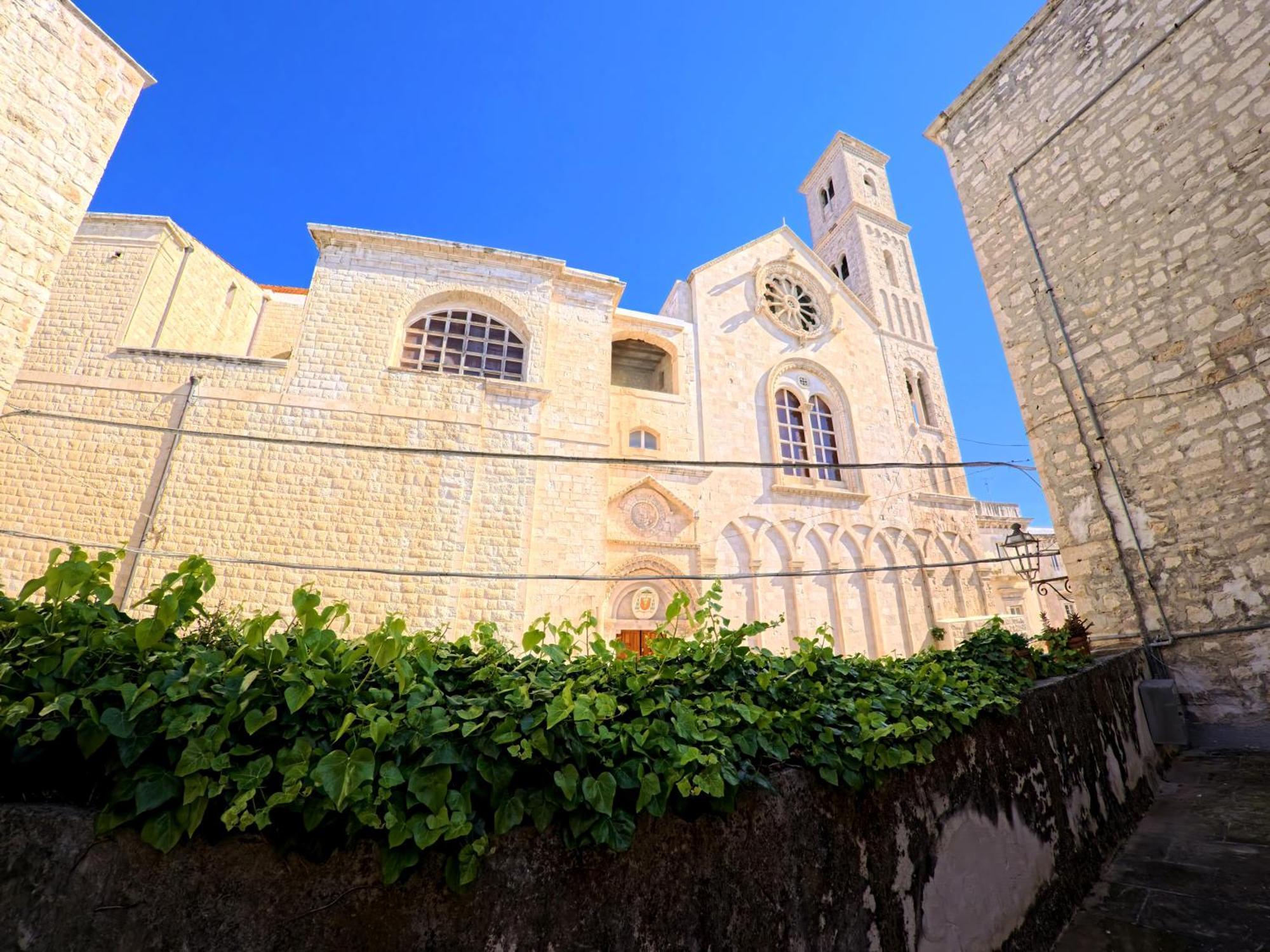 Palazzo Framarino Dei Malatesta - Noble Floor - XIV Century Giovinazzo Ngoại thất bức ảnh