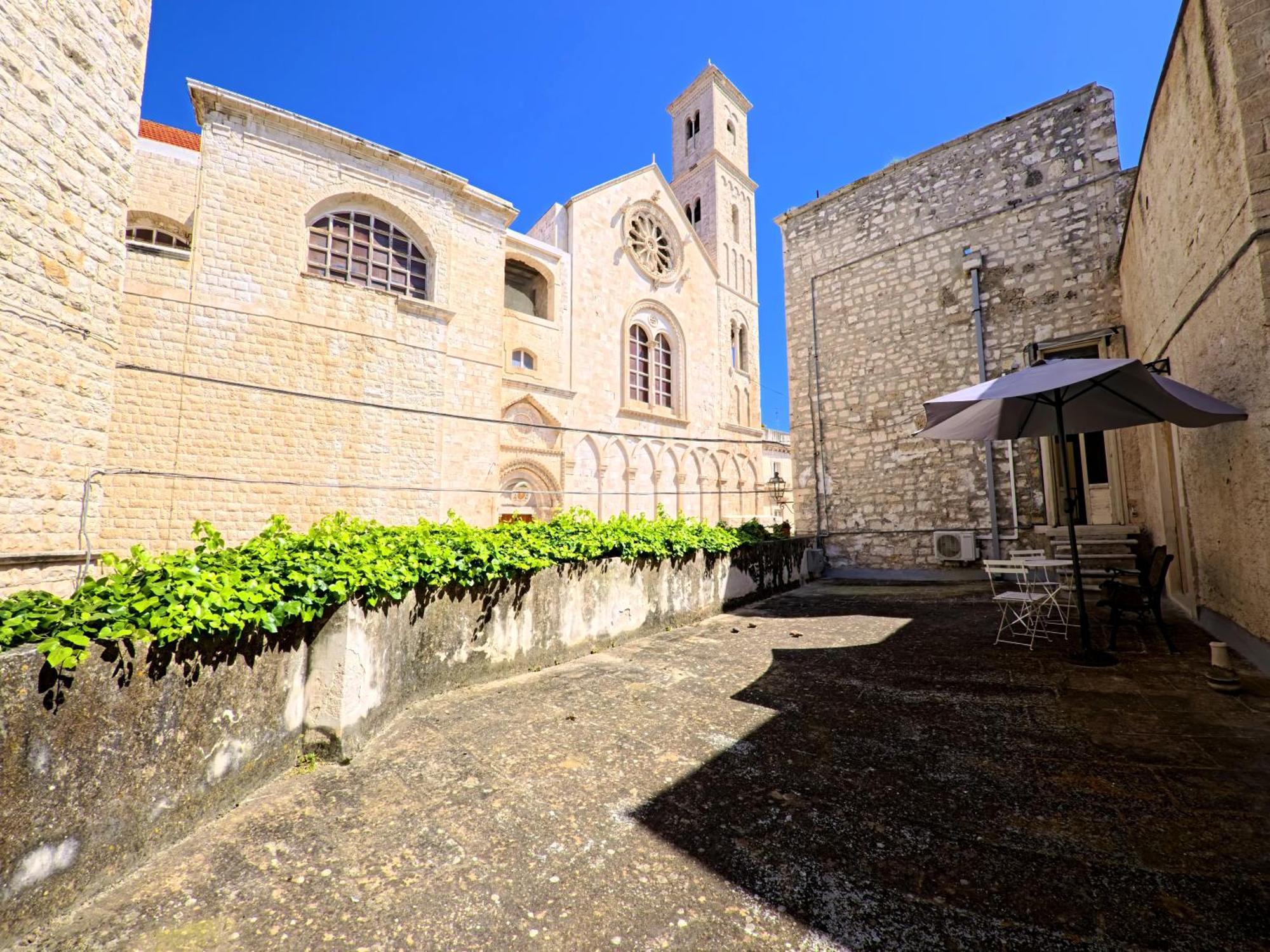 Palazzo Framarino Dei Malatesta - Noble Floor - XIV Century Giovinazzo Ngoại thất bức ảnh